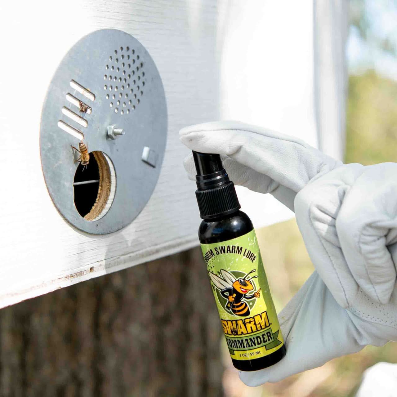 Swarm Commander® Premium Swarm Lure Spray - 2oz Bottle