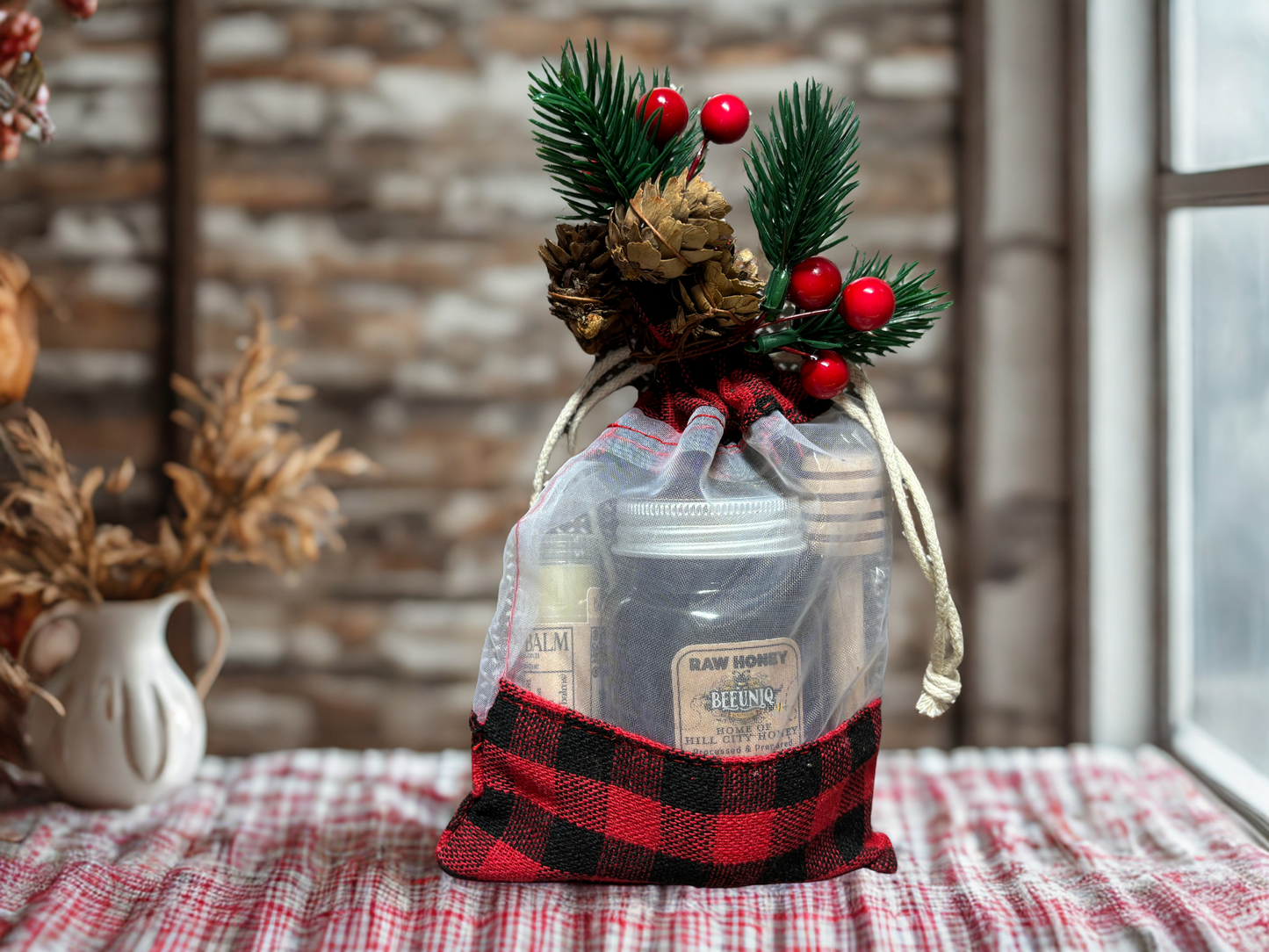 Appreciate Someone Special! Honey Jar & Honey Lip Balm Duo Gift Bag